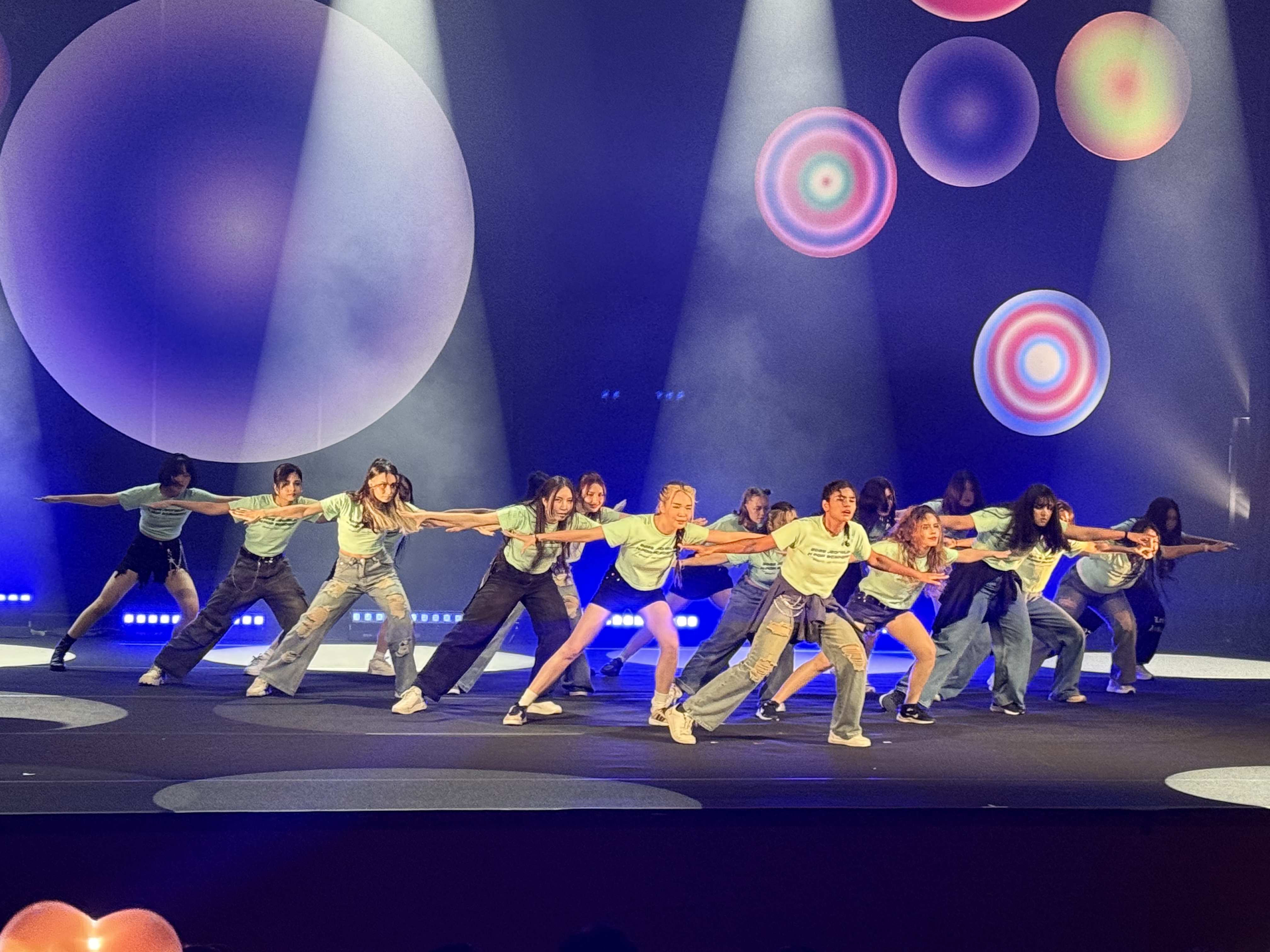  K-POP ī  '׶' ,    ߸