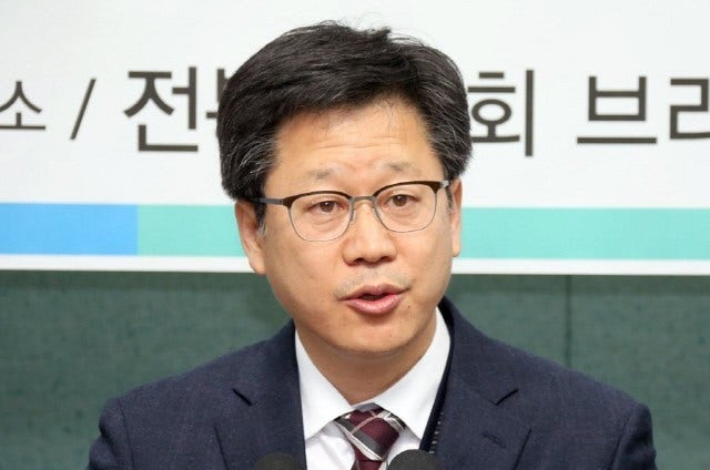 ȣ ĳ뵿, "Ưġ ⸶  "